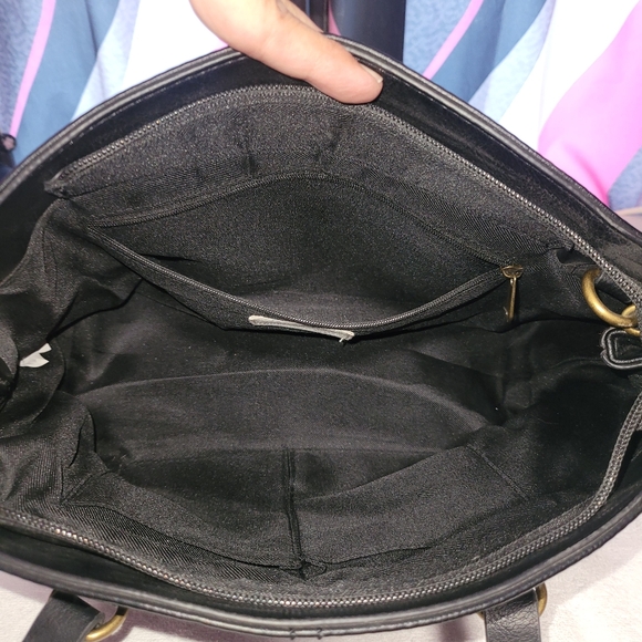 Medium Size Purse Like New - Picture 4 of 5